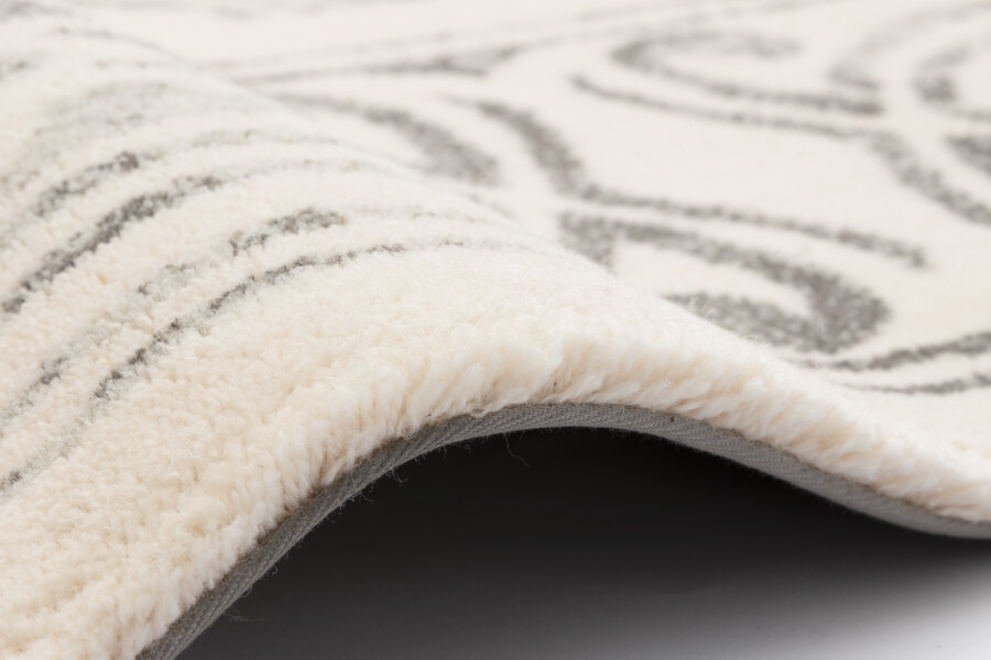 Calisia M DELLO Alabaster